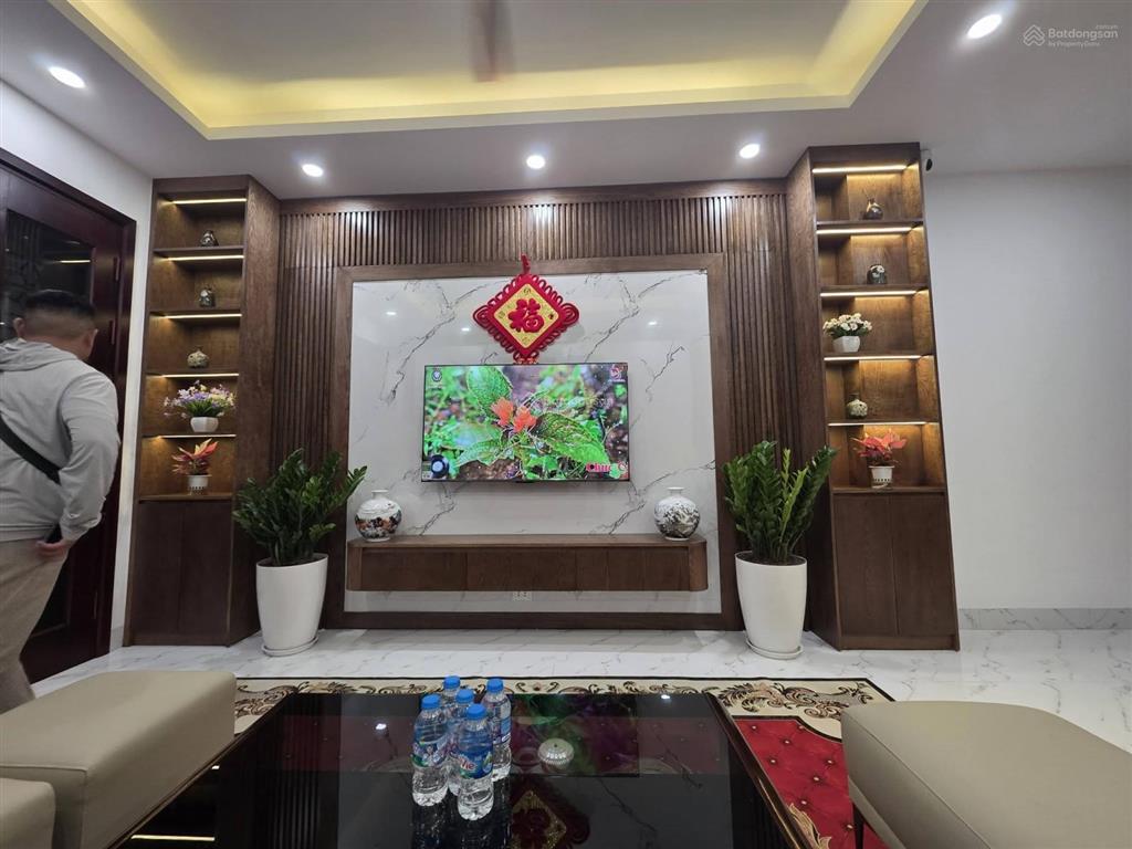 Chính chủ bán nhà phố trần cung, nghĩa tân, 6 tầng thang máy, full nội thất, chỉ việc về ở full đồ