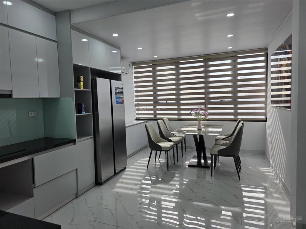 Chính chủ bán nhà phố trần cung, nghĩa tân, 6 tầng thang máy, full nội thất, chỉ việc về ở full đồ