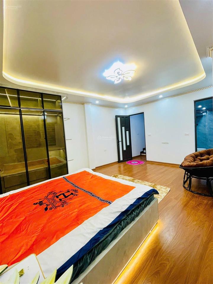 Bán nhà trung kính cách mặt đường vđ 2.5 chỉ 60m, full nội thất, quá hợp lý luôn, chủ thiện chí bán
