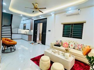 Bán nhà trung kính cách mặt đường vđ 2.5 chỉ 60m, full nội thất, quá hợp lý luôn, chủ thiện chí bán
