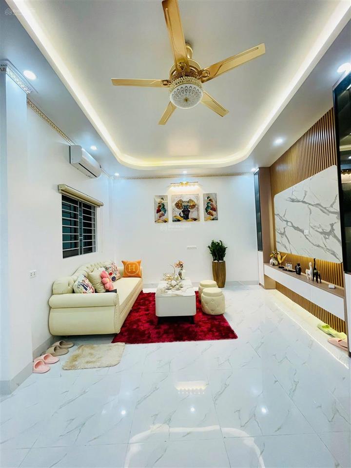 Bán nhà trung kính cách mặt đường vđ 2.5 chỉ 60m, full nội thất, quá hợp lý luôn, chủ thiện chí bán