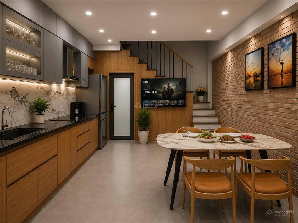 Ông anh tâm sự áp lực ngân hàng nên giảm sâu để bán nhà hoàng văn thái, 38m2, 5 tầng xây ở, 8,2 tỷ