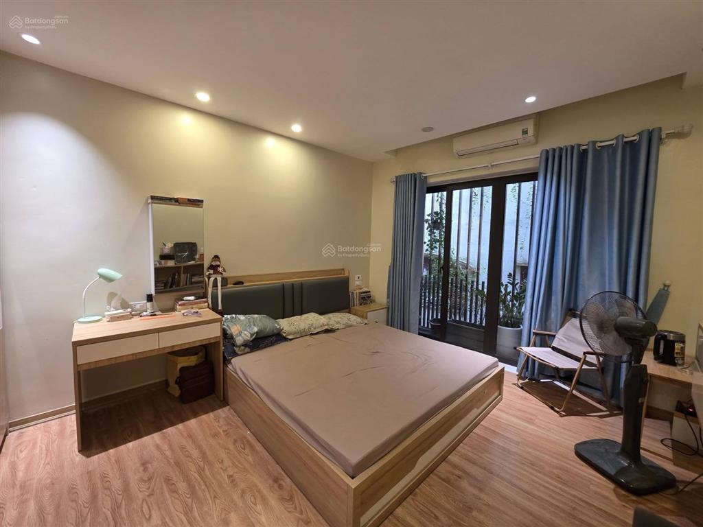 Ông anh tâm sự áp lực ngân hàng nên giảm sâu để bán nhà hoàng văn thái, 38m2, 5 tầng xây ở, 8,2 tỷ