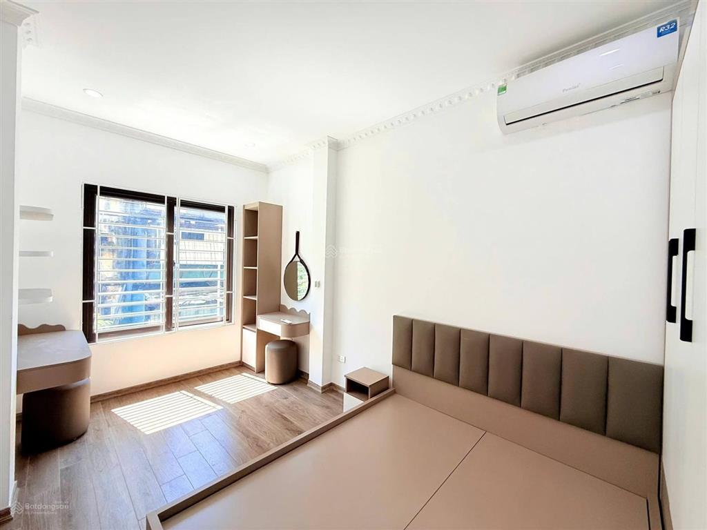 Siêu phẩm mặt ngõ phố ngọc khánh, cách phố 18m, full nội thất xây mới 5.5t, sổ riêng, nhỉnh 7 tỷ
