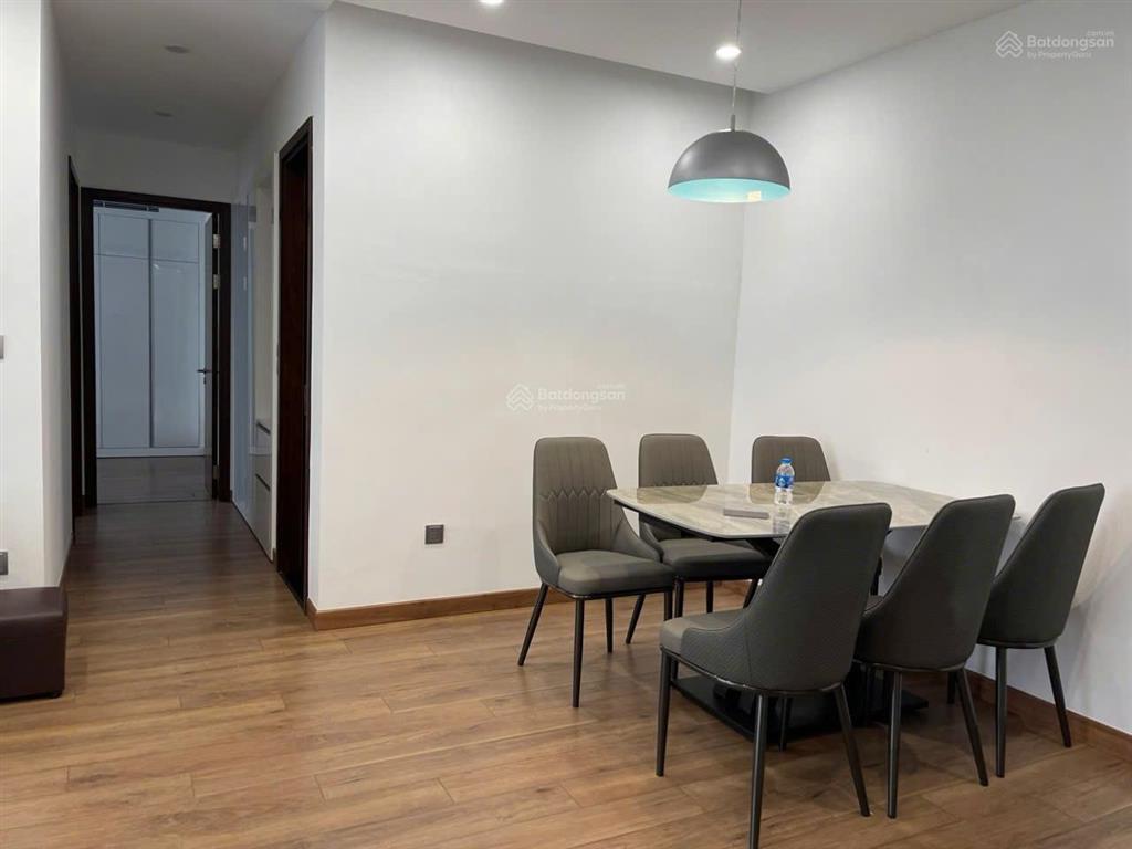 Chính chủ cho thuê chcc 6th element,dt 82.6m2, 2pn, 2wc, view bt starlake  hồ tây, full nội thất