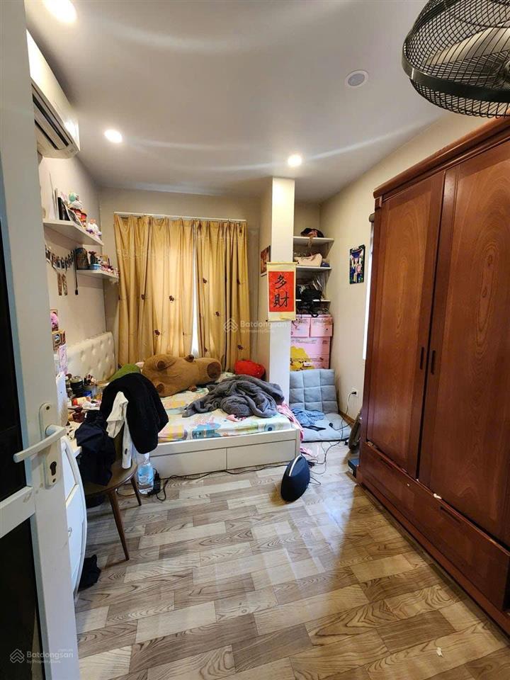 Nhà đẹp về ở ngay kim ngưu 35m2 5 tầng mặt tiền rộng 5m lô góc, phân lô , ô tô kinh doanh