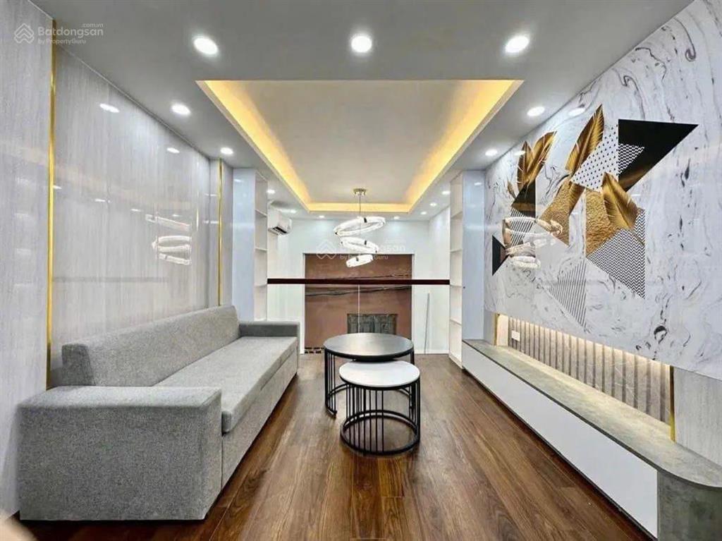 Hiếm nhà đẹp ở ngay gần ngã tư sở 30m2 5 tầng giá bất ngờ