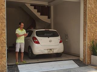 Bán nhà ngay ngã tư sở 38m2 6 tầng thang máy ô tô qua nhà lô góc thoáng sáng