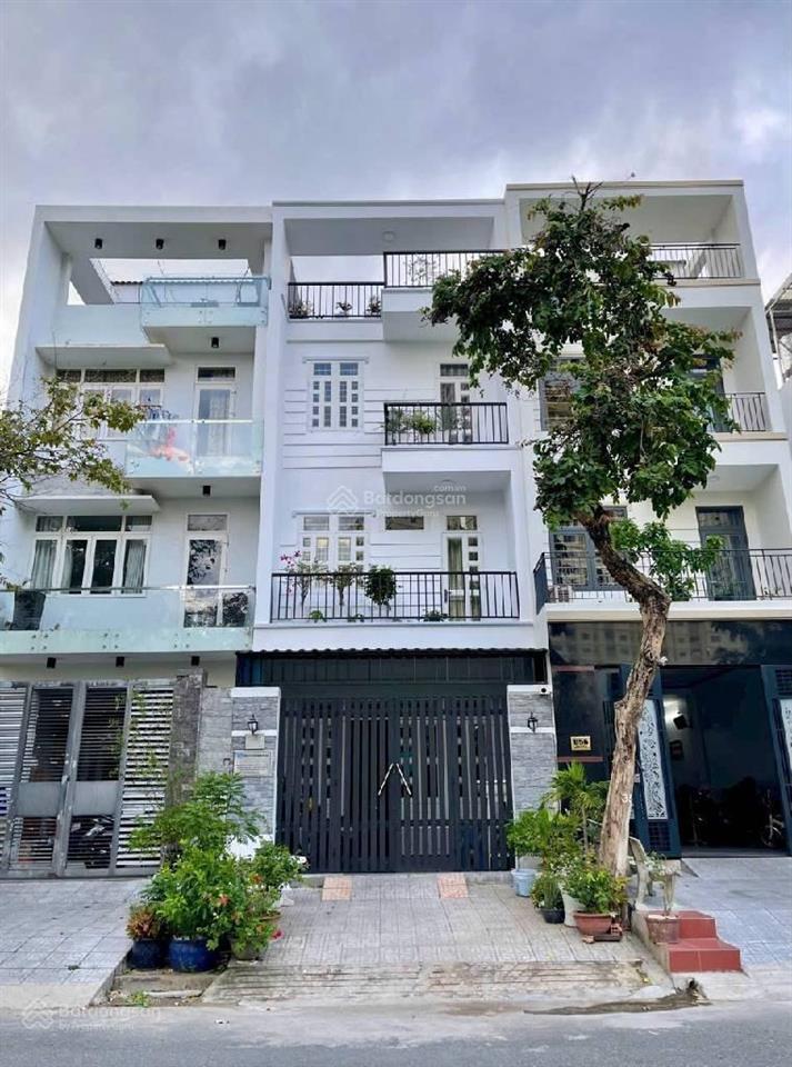Rẻ 2 tỷ, bán nhà mặt tiền 4 tầng kdc intresco giáp bến xe quận 8 ngang 5m tặng nội thất ở ngay