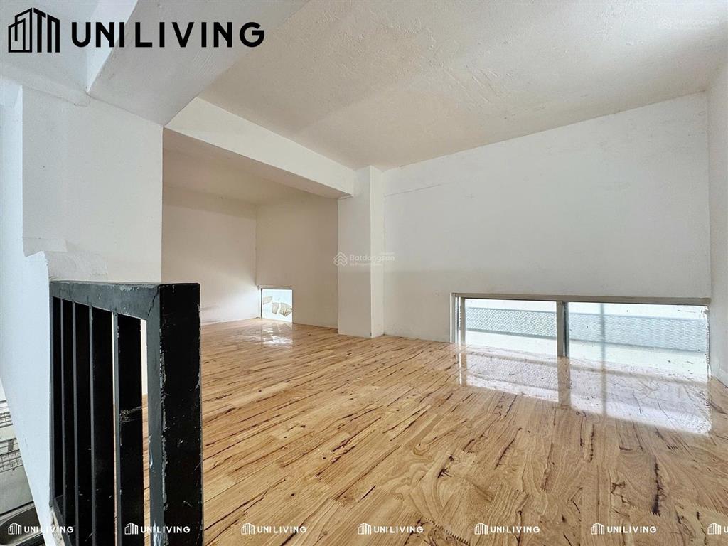 Phòng trọ có gác  cửa sổ trời siu thoáng  nằm ở đường 2 chiều