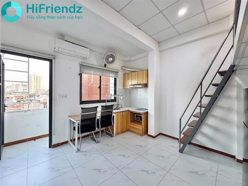 Duplex có ban công thoáng mát  không giới hạn người ở