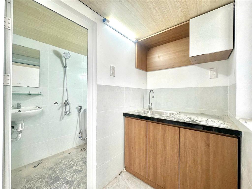 Phòng trọ mới xây gần đại học văn lang