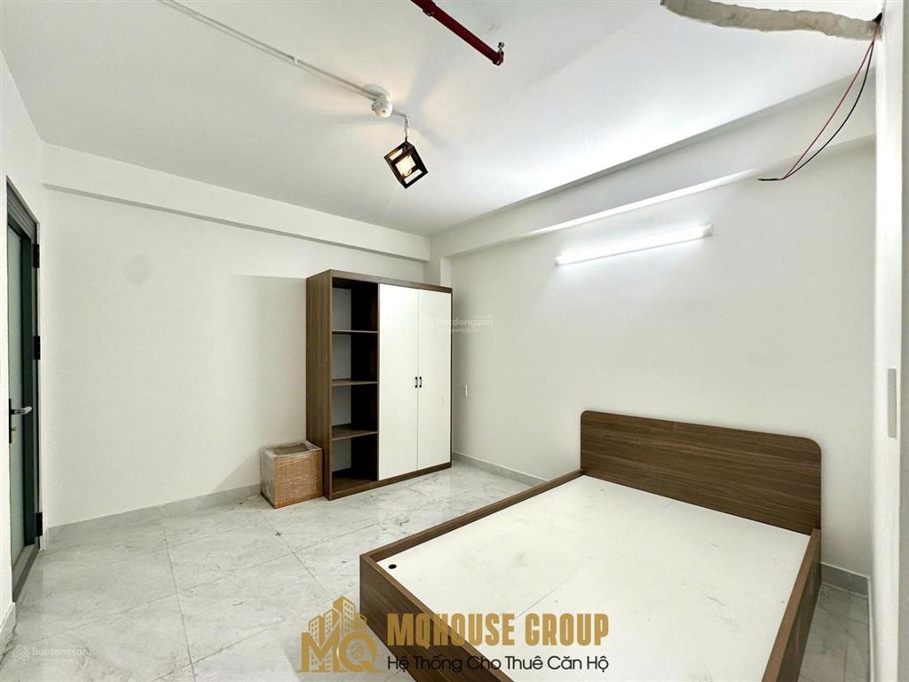 Phòng trọ mới xây có ban công gần đại học văn lang
