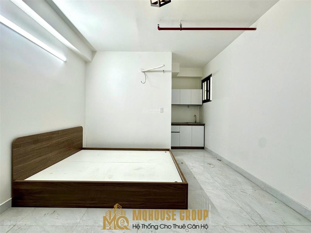Phòng trọ mới xây có ban công gần đại học văn lang