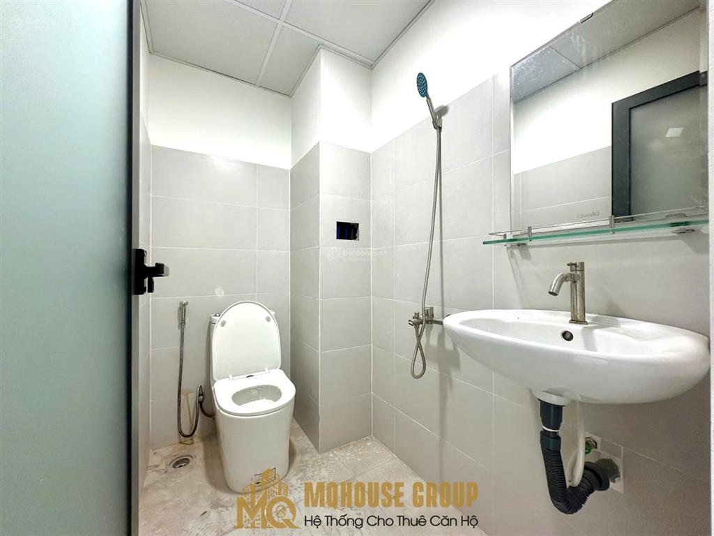 Phòng trọ mới xây có ban công gần đại học văn lang