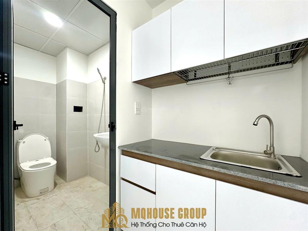 Phòng trọ mới xây có ban công gần đại học văn lang