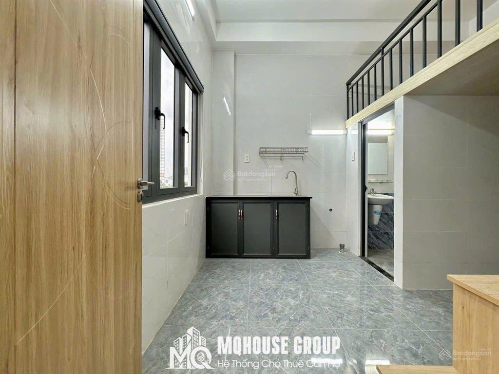 Toà nhà phòng trọ mới xây ngay cạnh đại học văn lang