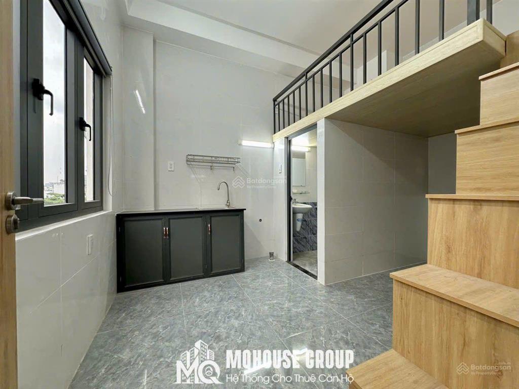 Toà nhà phòng trọ mới xây ngay cạnh đại học văn lang