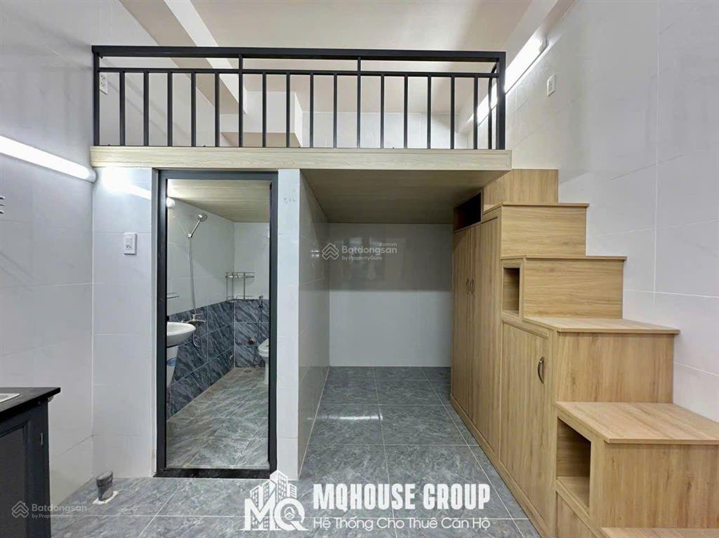 Toà nhà phòng trọ mới xây ngay cạnh đại học văn lang