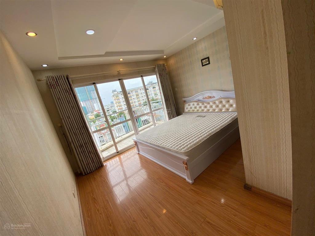 Căn hộ 3 phòng ngủ , 2wc , căn góc nên bếp nấu và các phòng đều giáp ánh sáng & gió trời