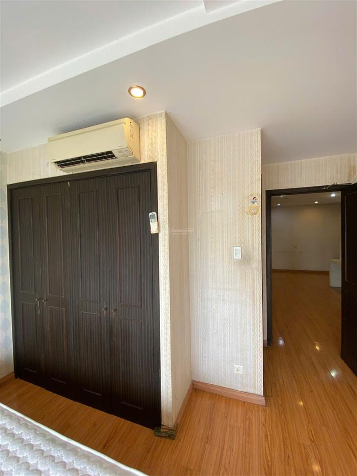 Căn hộ 3 phòng ngủ , 2wc , căn góc nên bếp nấu và các phòng đều giáp ánh sáng & gió trời