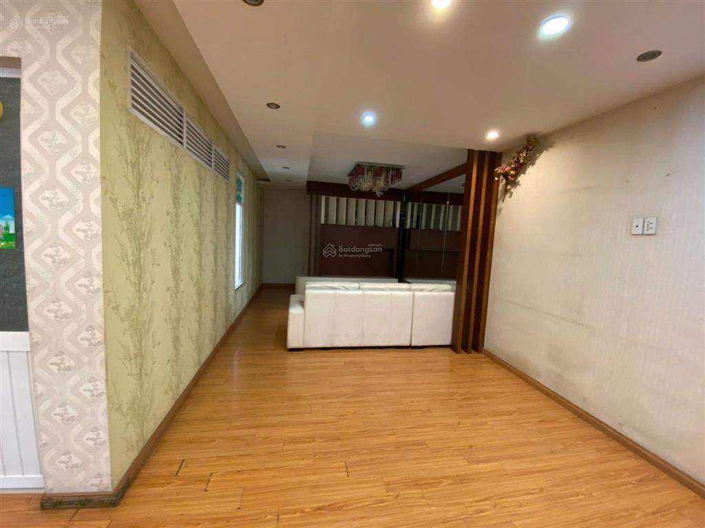 Căn hộ 3 phòng ngủ , 2wc , căn góc nên bếp nấu và các phòng đều giáp ánh sáng & gió trời