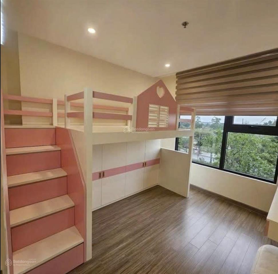 Giá rẻ căn 3pn 3,7 tỷ full nội thất, sẵn sổ hồng vinhomes.  0937 916 ***