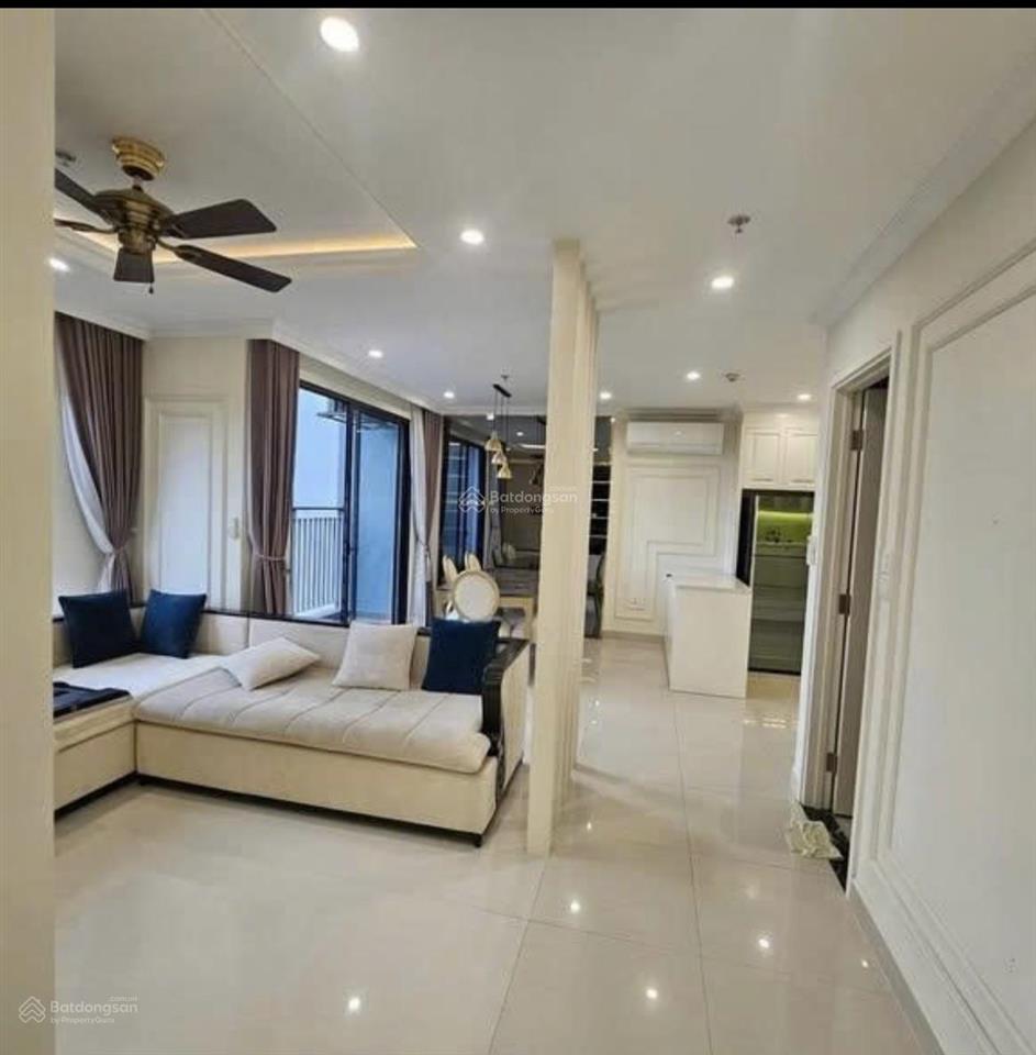 Giá rẻ căn 3pn 3,7 tỷ full nội thất, sẵn sổ hồng vinhomes.  0937 916 ***