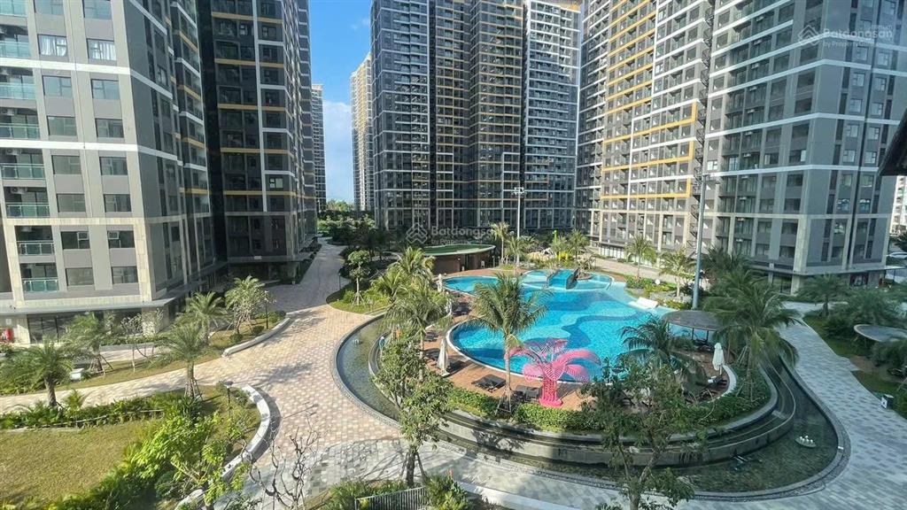Cần bán gấp 2pn full nội thất giá tốt chỉ 2tỷ650 vinhomes quận 9