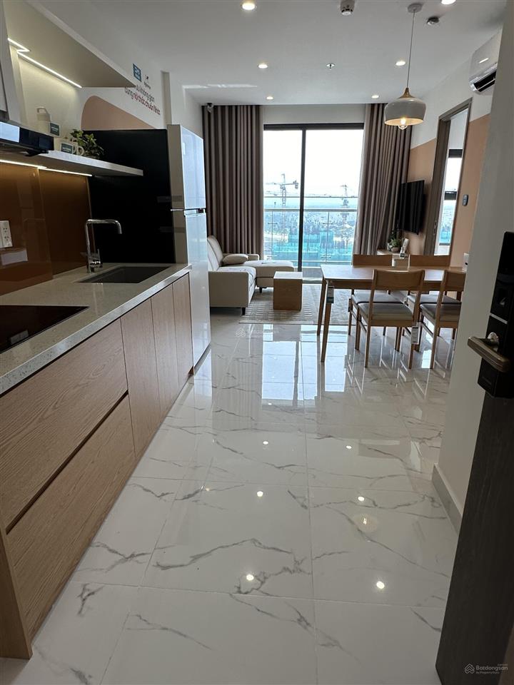 Bán nhanh căn 2pn full nội thất giá 3tỷ650 vinhomes đã có sổ hồng