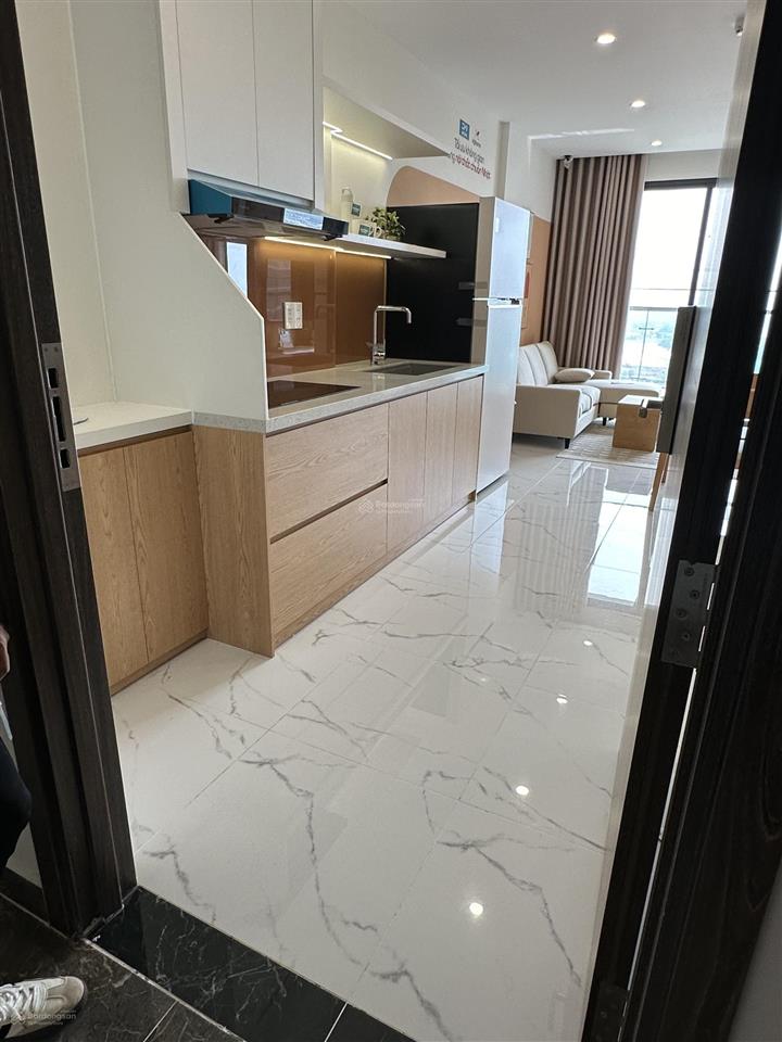 Bán nhanh căn 2pn full nội thất giá 3tỷ650 vinhomes đã có sổ hồng