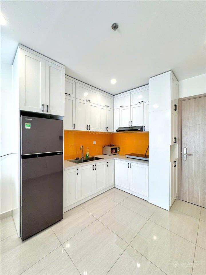Cho thuê căn góc 3pn view sông full nội thất giá 10 triệu vinhomes