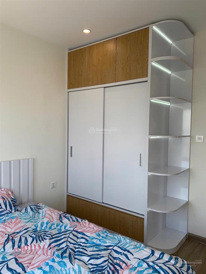 Giảm giá bán nhanh 3pn view sông full nội thất vinhomes giá 3 tỷ 650