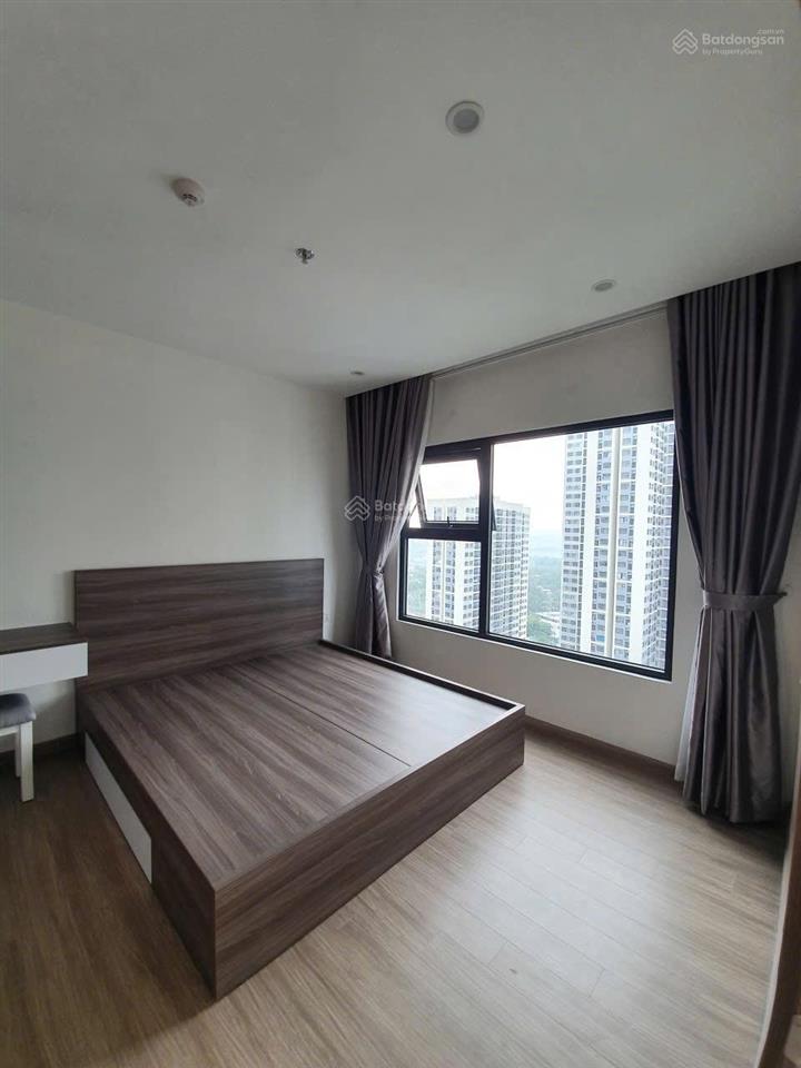 Bán nhanh 3pn vinhomes giá rẻ chỉ 3,6 tỷ full nội thất.  0937 916 ***