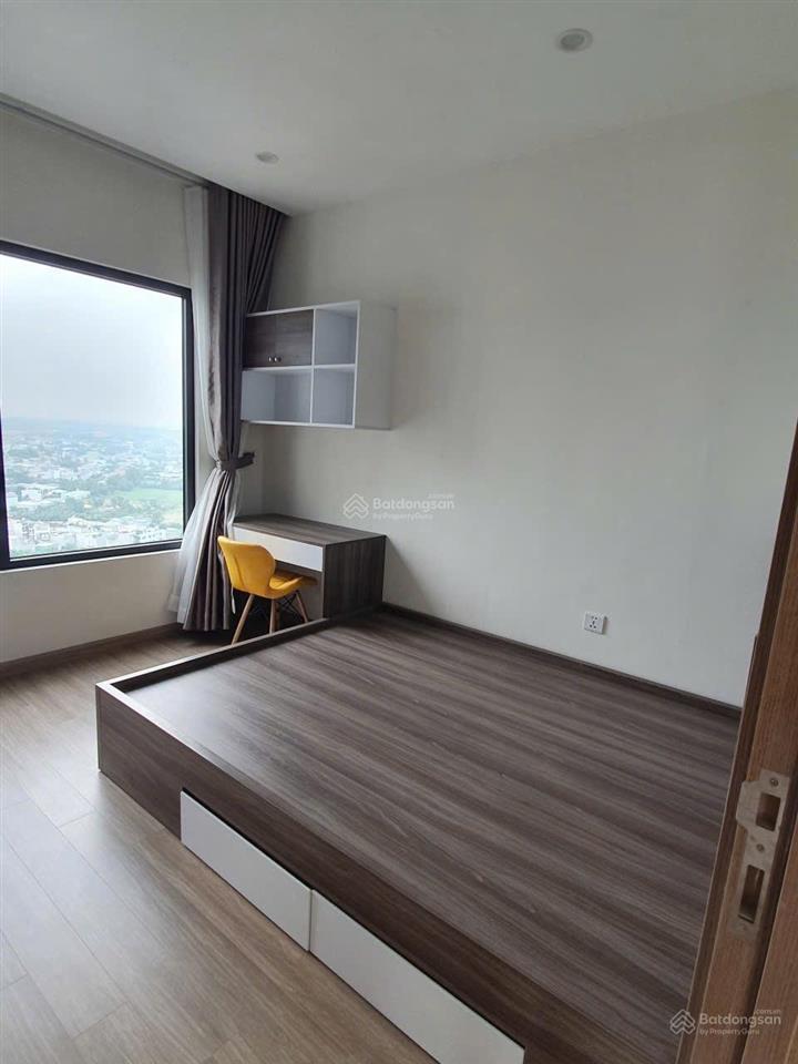 Bán nhanh 3pn vinhomes giá rẻ chỉ 3,6 tỷ full nội thất.  0937 916 ***