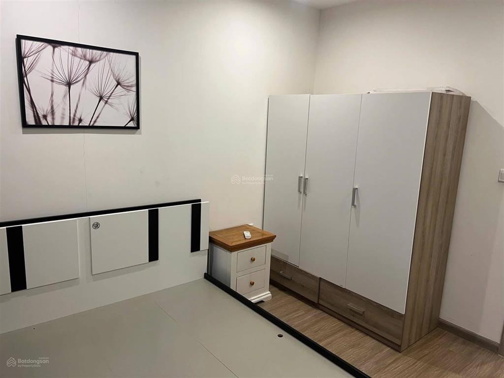 Cho thuê căn góc 3pn full nội thất vinhomes giá 10tr/tháng