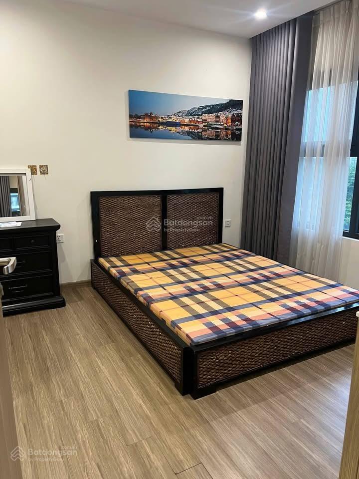 Cho thuê căn góc 3pn full nội thất vinhomes giá 10tr/tháng