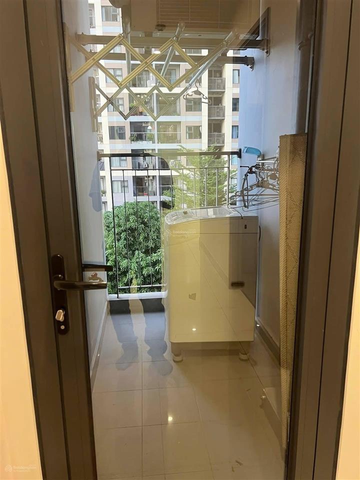 Cho thuê căn góc 3pn full nội thất vinhomes giá 10tr/tháng