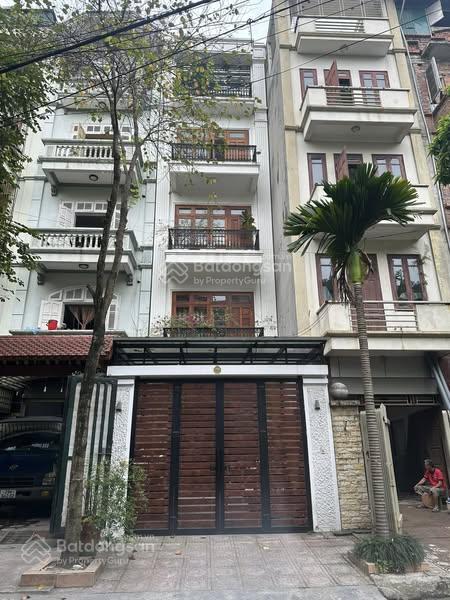 Cho thuê nhà riêng làm văn phòng, spa, cửa hàng ngõ 18 huỳnh thúc kháng, đống đa. dt 50m2, 4,5 tầng