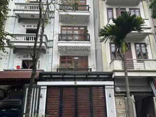 Cho thuê nhà riêng làm văn phòng, spa, cửa hàng ngõ 18 huỳnh thúc kháng, đống đa. dt 50m2, 4,5 tầng