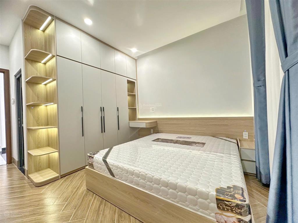 Nhà mặt tiền đs chợ tân quy quận 7
