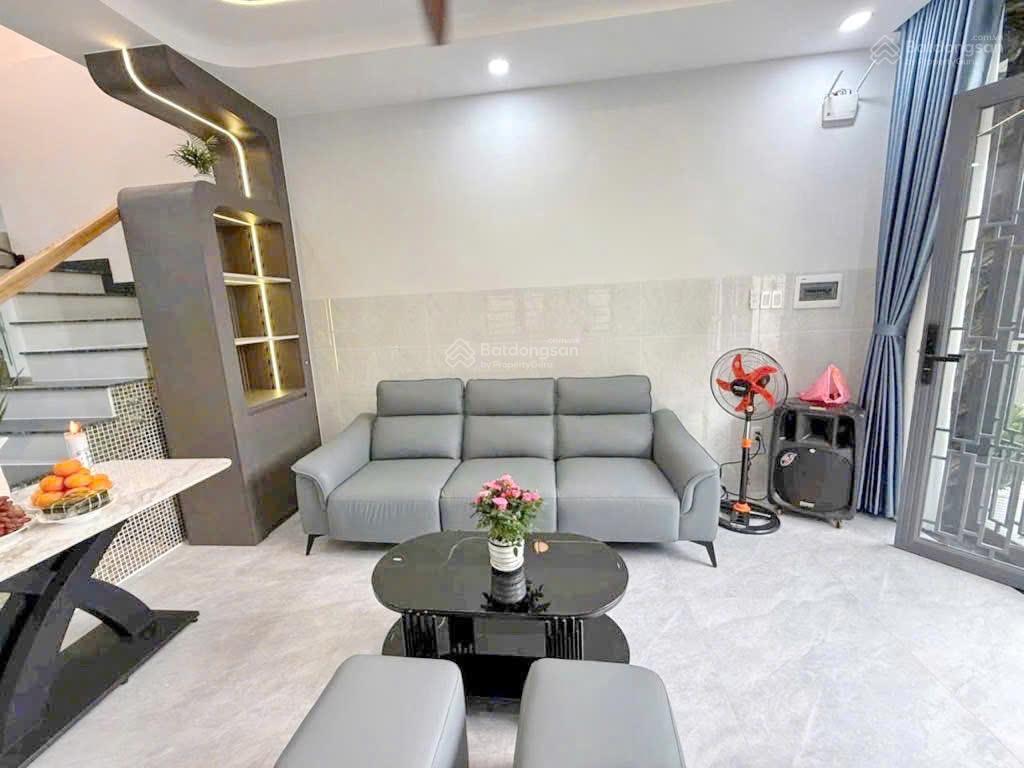 Nhà mặt tiền đs chợ tân quy quận 7