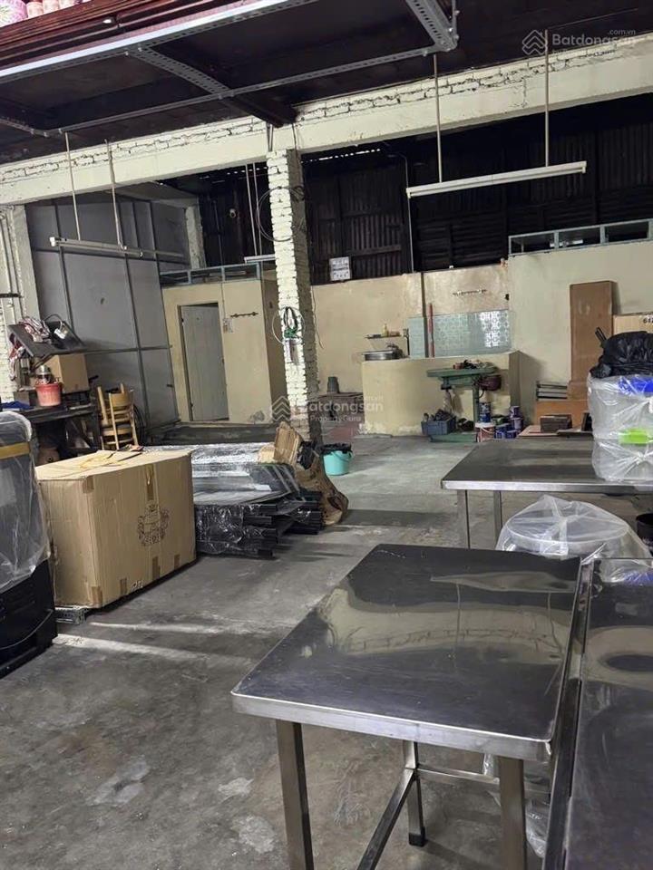 Giảm 5 tỉ, cần bán gấp nhà 92m2, xóm đất q11