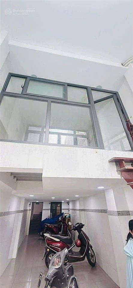 Nhà ngộp bank, giảm 2 tỉ, cần bán gấp nhà nguyễn lâm, 5 tầng, 11 phòng cho thuê