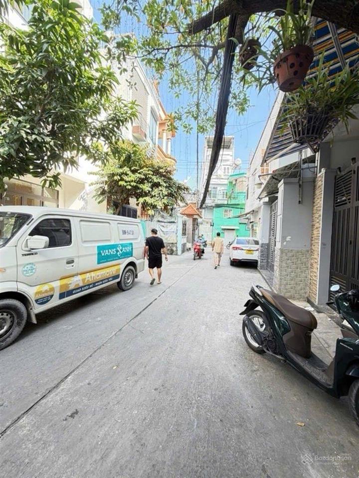 Nhà ngộp bank, giảm 2 tỉ, cần bán gấp nhà nguyễn lâm, 5 tầng, 11 phòng cho thuê