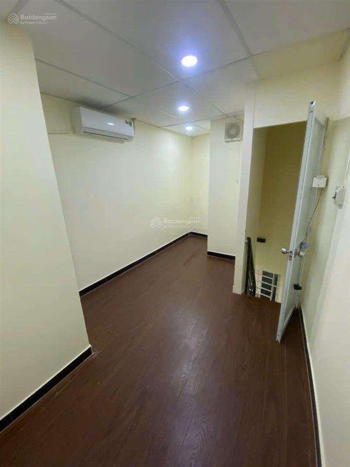 Giảm 400tr, bán gấp nhà 3 tầng trần văn đang q3, giá 2 tỉ