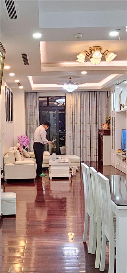 Tôi chính chủ cần bán căn chung cư diện tích 126m2 tại tầng 12, tòa r2 khu royal city