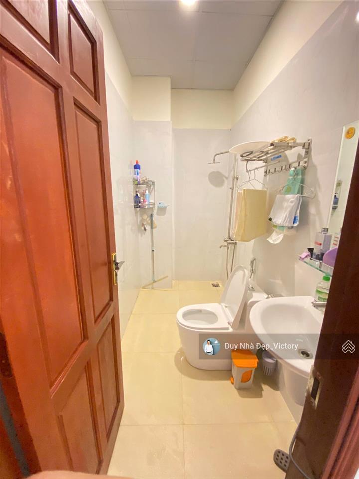 Nhà lữ gia đà lạt  không gian 3 tầng hiện đại, dtsd 200m², 4pn thoáng rộng