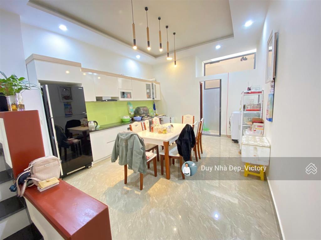 Nhà lữ gia đà lạt  không gian 3 tầng hiện đại, dtsd 200m², 4pn thoáng rộng