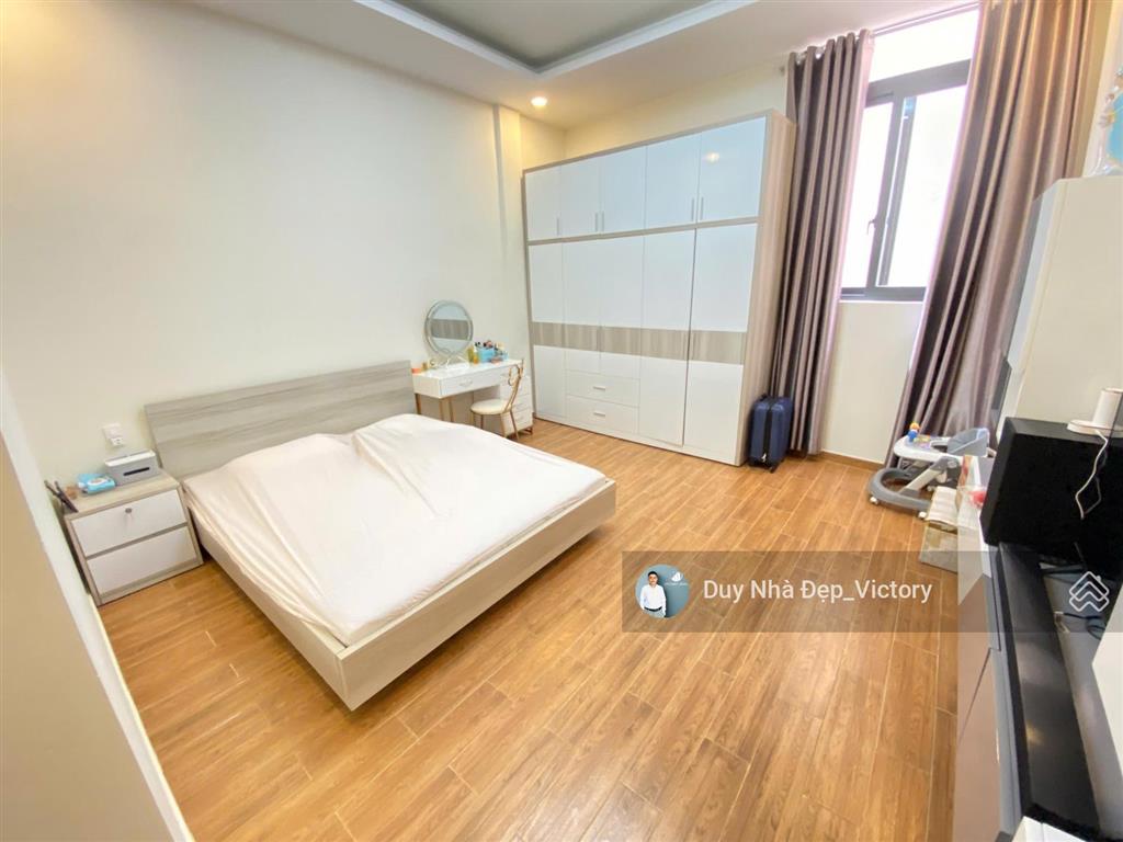 Nhà lữ gia đà lạt  không gian 3 tầng hiện đại, dtsd 200m², 4pn thoáng rộng